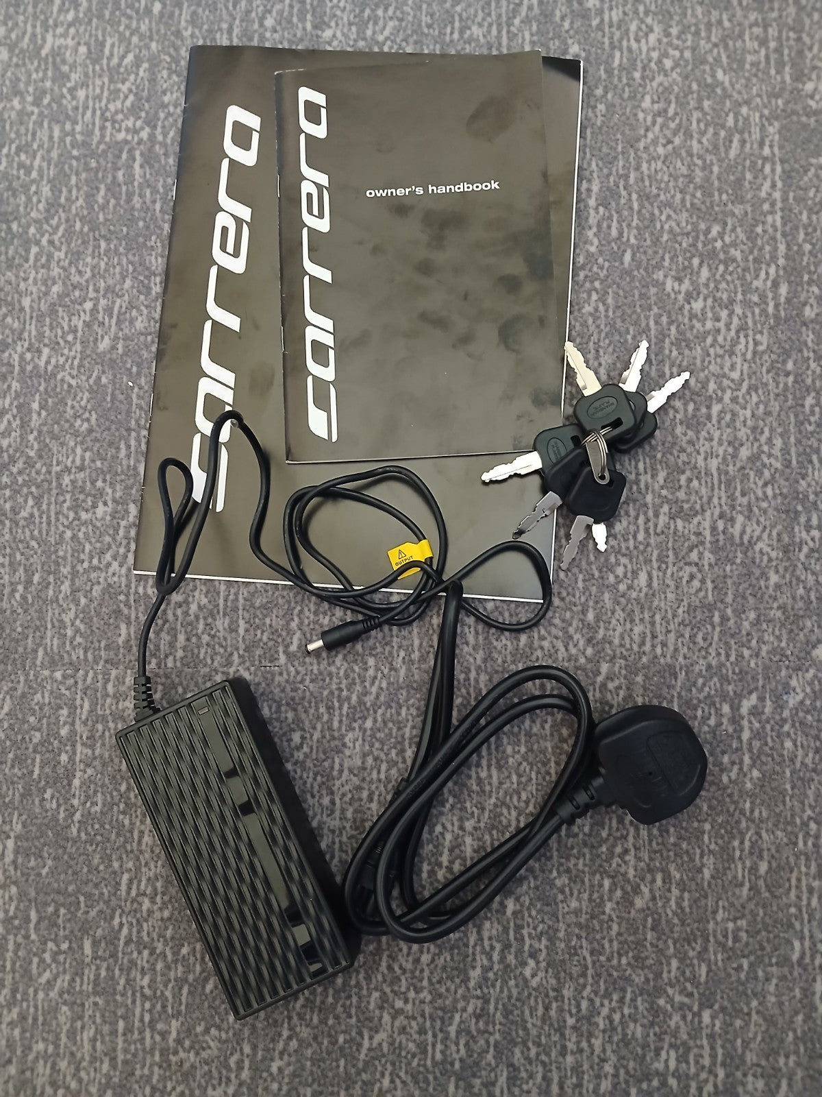 Carrera Crosscity E 20in Folding bike Black/Green .