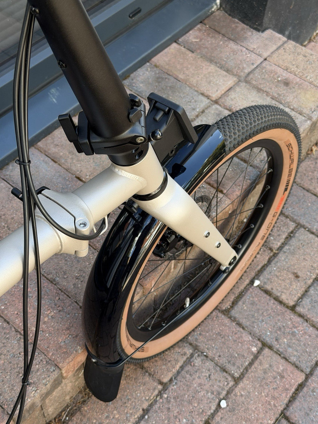Brompton G-Line w/ Roller Frame - 8 Speed, Traildust White, Excellent, RRP £2600