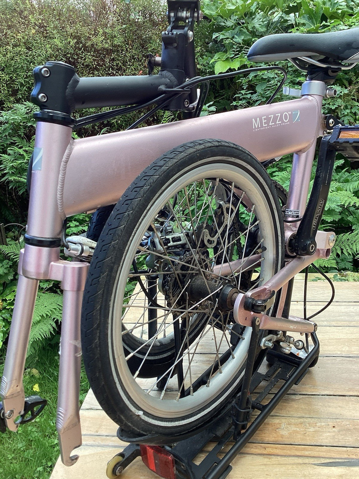 Mezzo Alloy Folding Bike 11~12 Kg Great Pre Owned Condition 9 Gears Barely  Pink