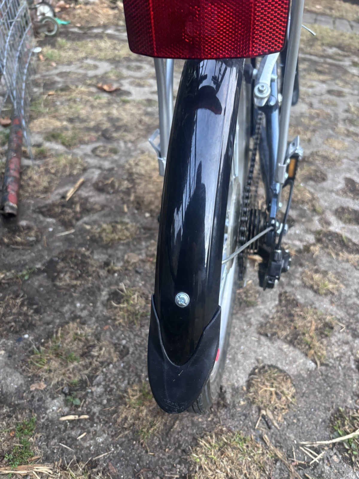 Raleigh Evo 7sp Folding Bike Aluminum Frame, 20" Wheels, 7-Speed with Revo Grip