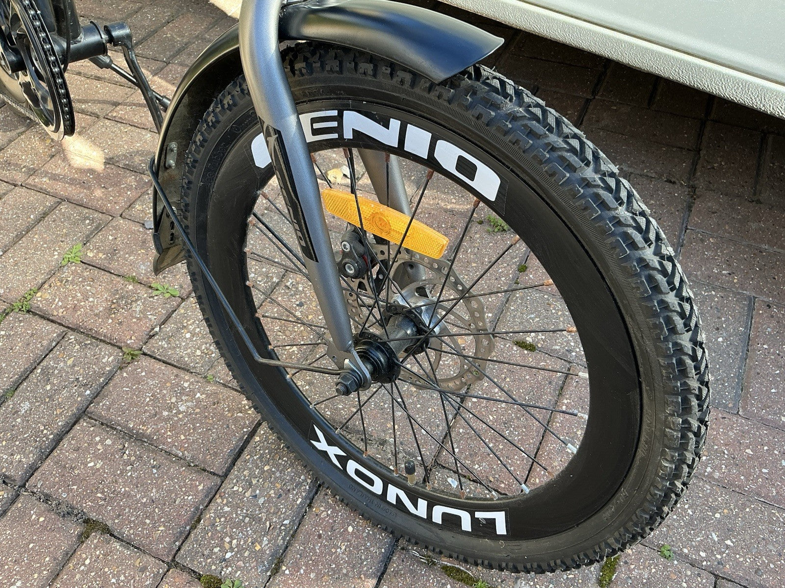 Genio Lenox 1.0 Folding Bike 20" Wheels Black. Spares Or Repair