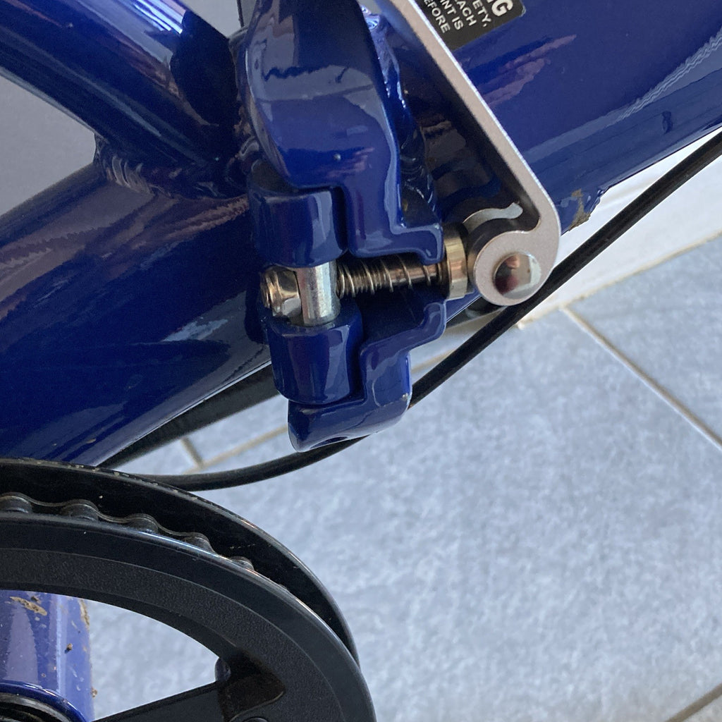 Apollo Tuck 20in Folding Bike Blue/Silver 1 Speed Caliper Brakes Mudguards