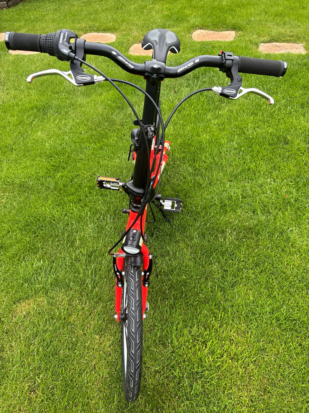 B'TWIN Tilt 500 Folding Bike 20 in Aluminium Red. Also a Cross CRF300.