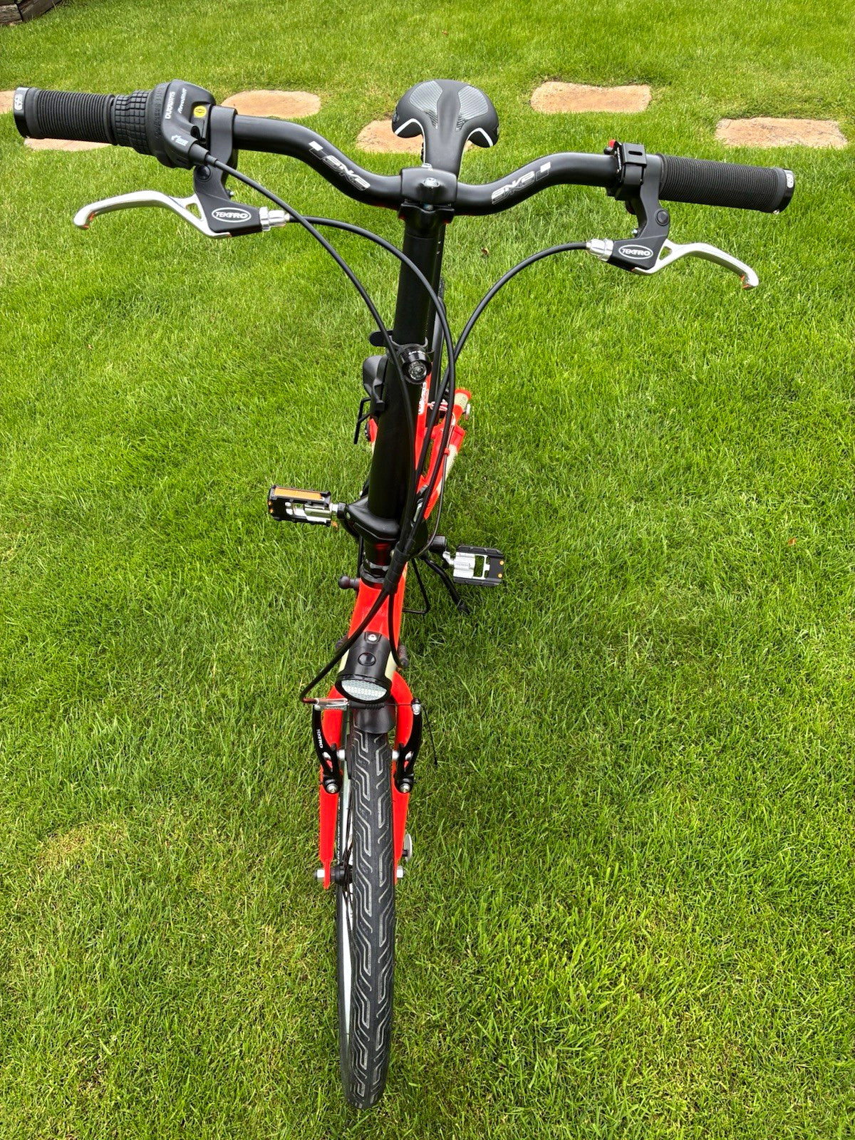 B'TWIN Tilt 500 Folding Bike 20 in Aluminium Red. Also a Cross CRF300.
