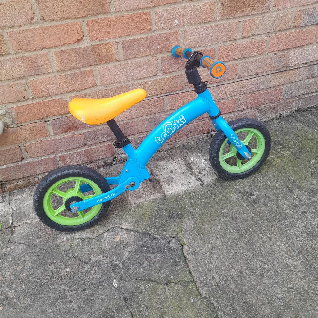 Trunki Folding Balance Bike, 12-inch Wheels Fold to carry/car boot