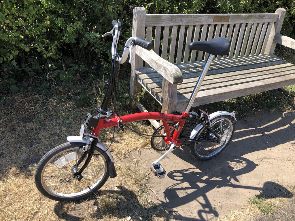 Brompton Folding Bike 3 speed in great Condition, Striking Red colour.