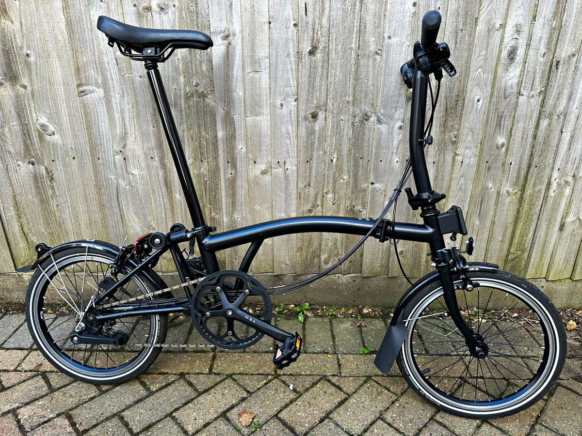 Brompton C Line Black Folding Bike 16in wheels 6 Speed flat bars long seat post