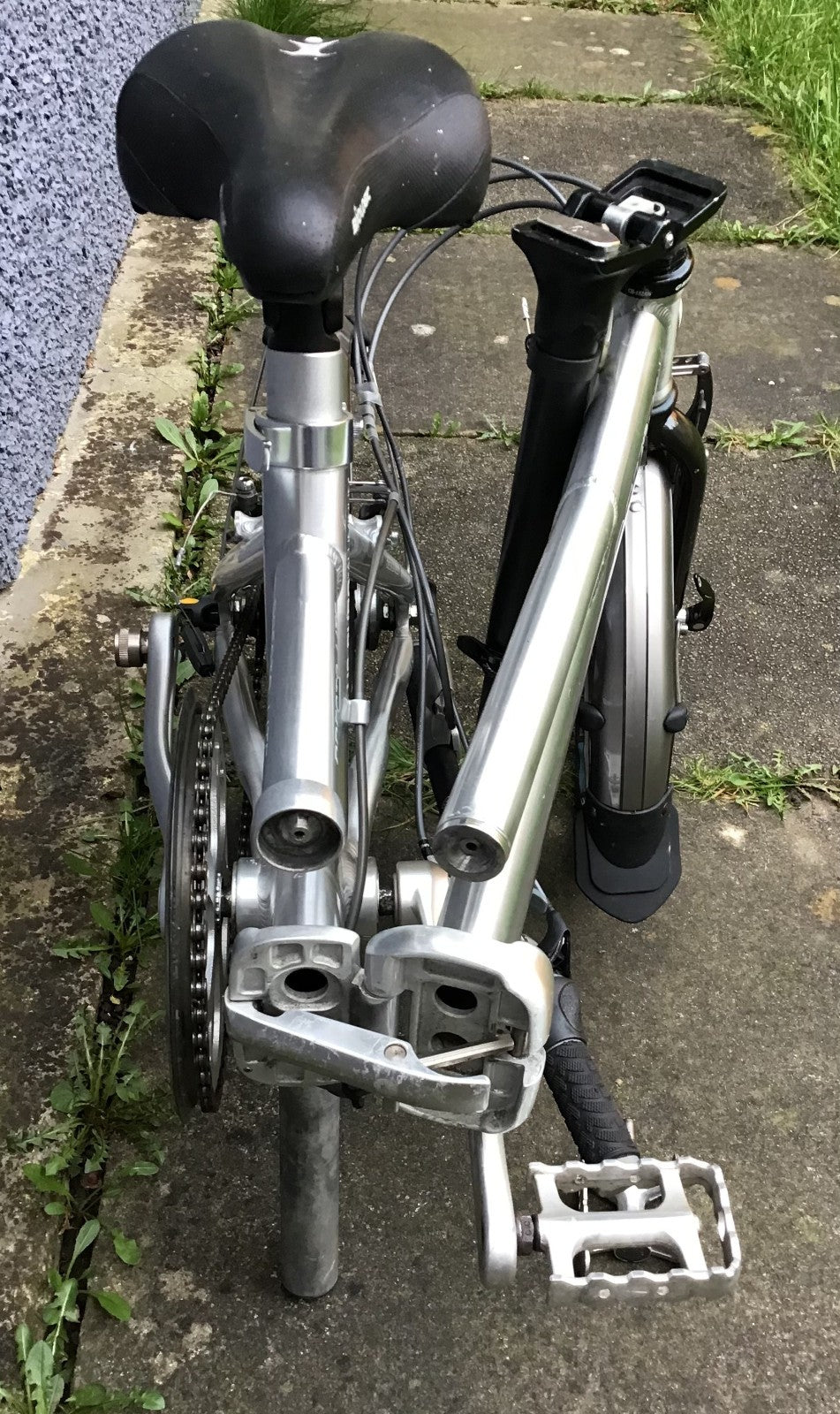 Dahon PrestoLite Lightweight 3-speed Bike w/ Detachable Pedal for Small Storage