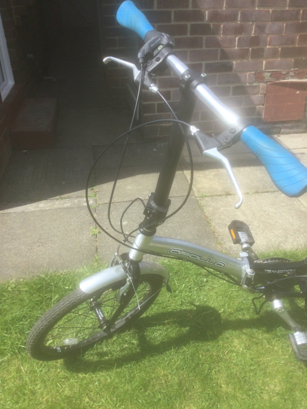 Apollo  transition folding bike 6 revoshift gears 20inch wheels adults unisex
