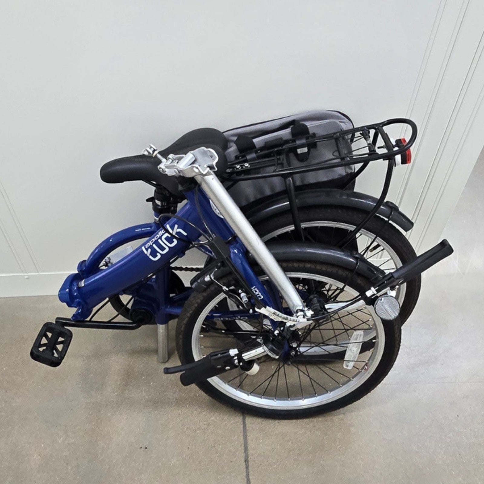 Apollo Tuck Folding Bike 20in Blue 1-Speed V-Brake Kickstand
