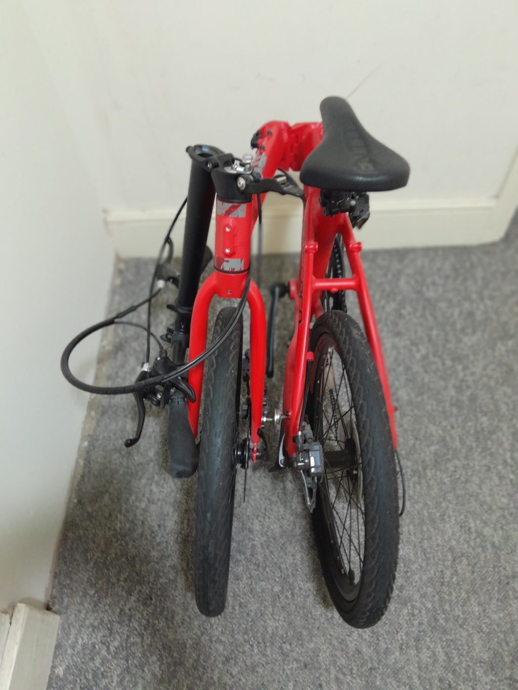 Carrera Intercity Folding Bicycle 8-Speed, Colours Orange Black