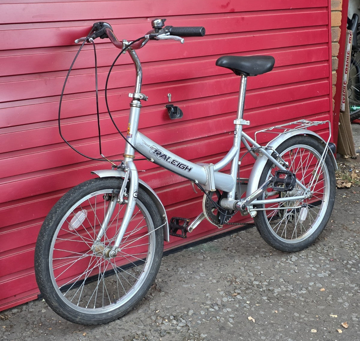 RALEIGH ECLIPSE FOLD UP BIKE (33cm FRAME SIZE w/ 20" WHEELS)