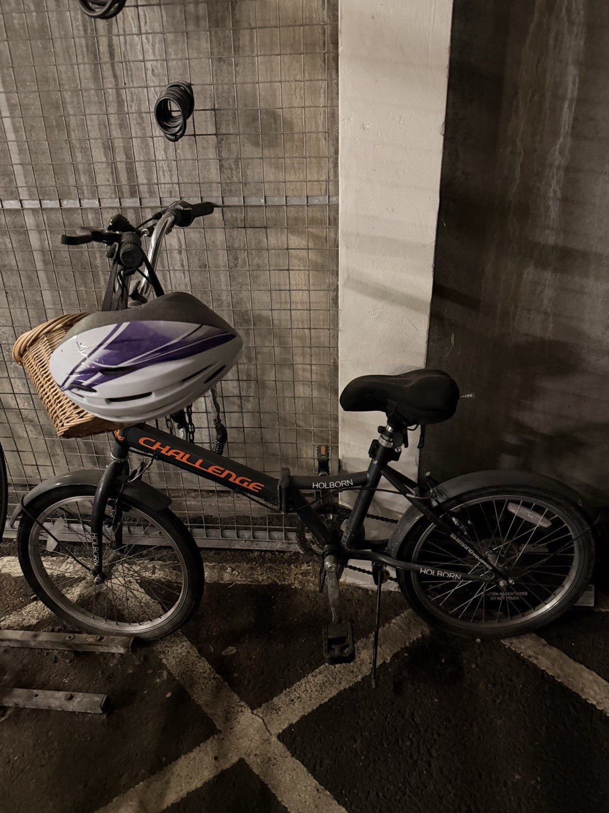 Challenge Holborn 20in Folding Bike 6 Speed Grey/Orange Basket Mudguards
