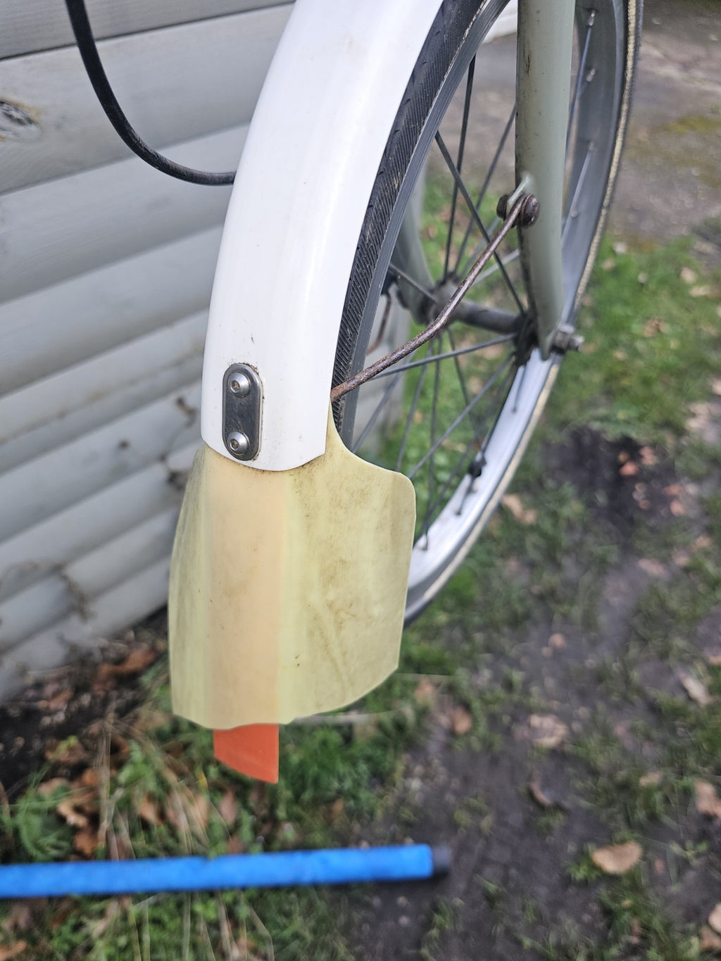Bespoke Brompton S3L - titanium seatpost, Brooks saddle, unique colours and more