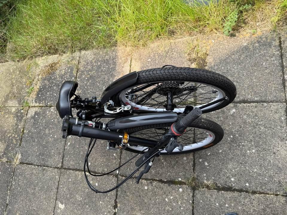 Amio foldable lightweight bike very good condition