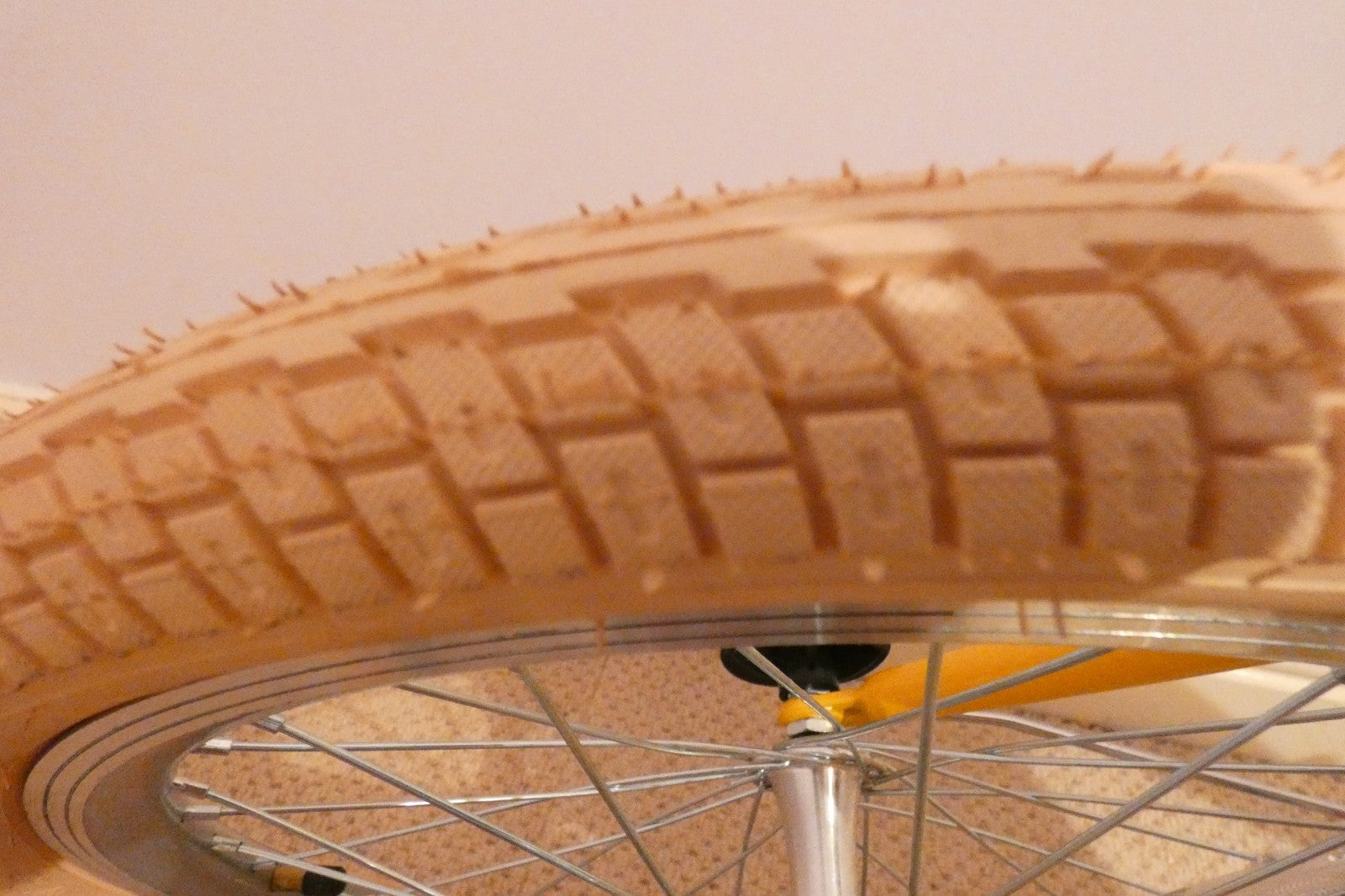 Bobbin yellow Fold Bike - Very Good Condition, unused.