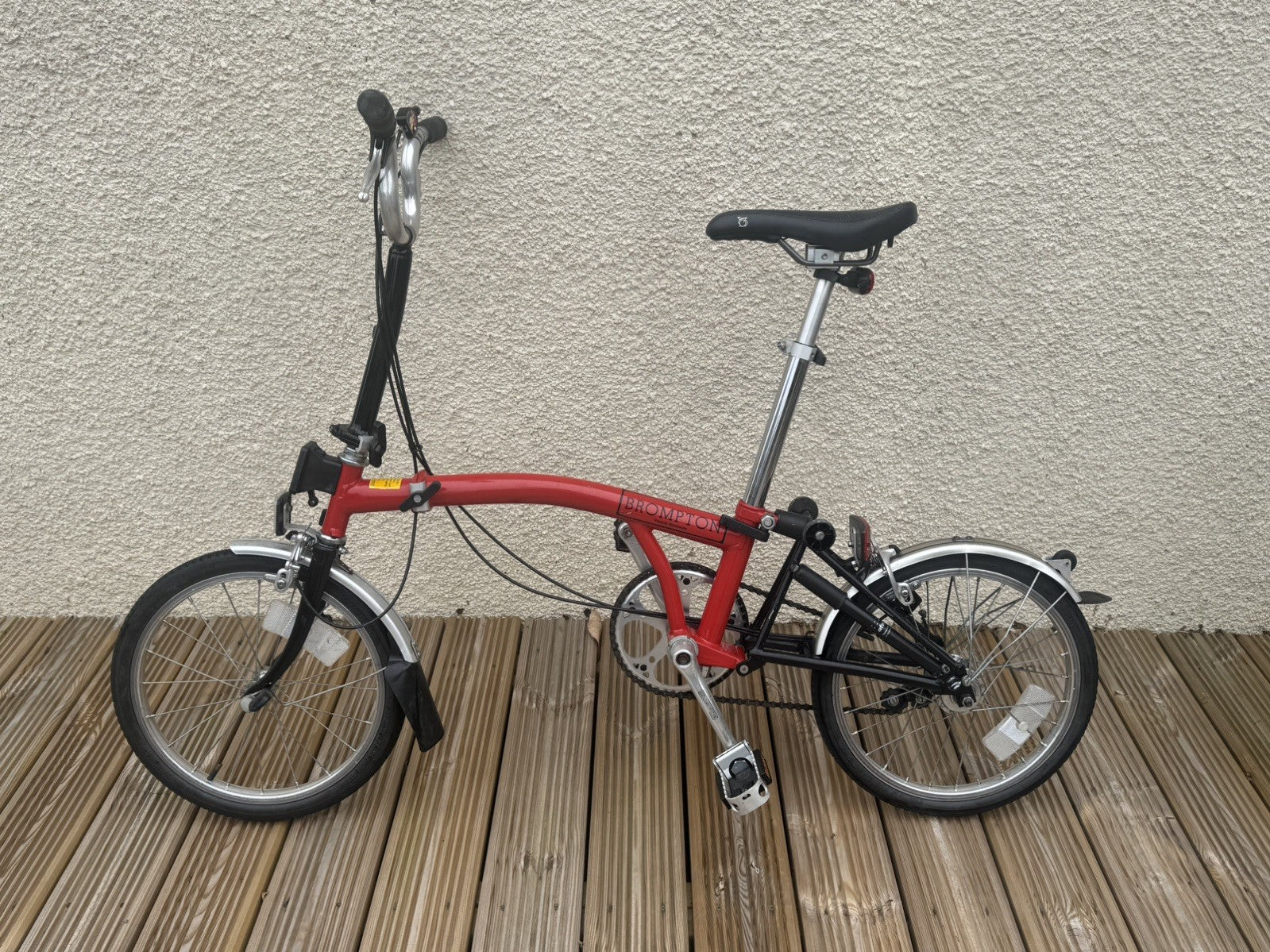 Brompton 3-speed folding bicycle, with telescopic seat post