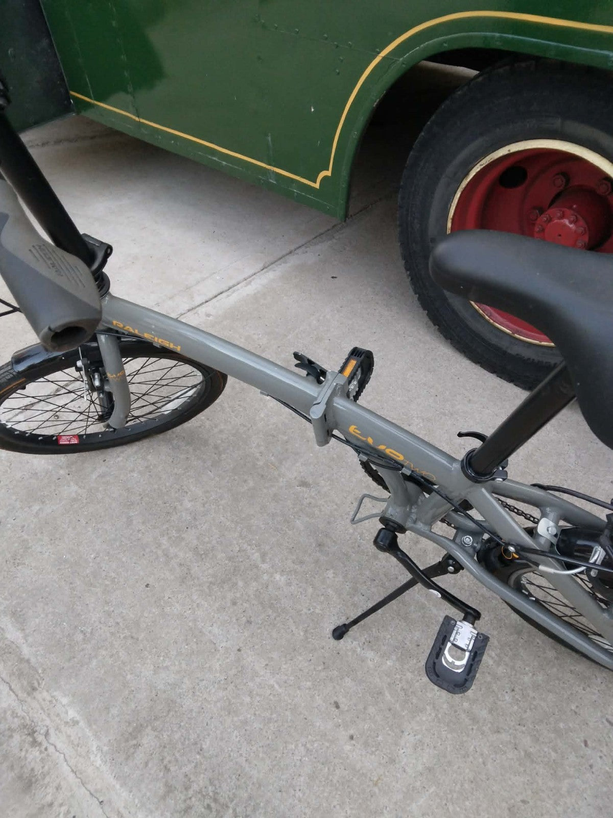 Raleigh Evo Two Foldable Bike