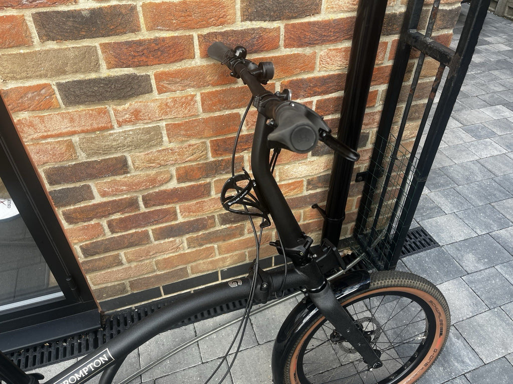 Brompton G Line Medium Space Black –  25 Miles – Rack/Mudguards + Extras
