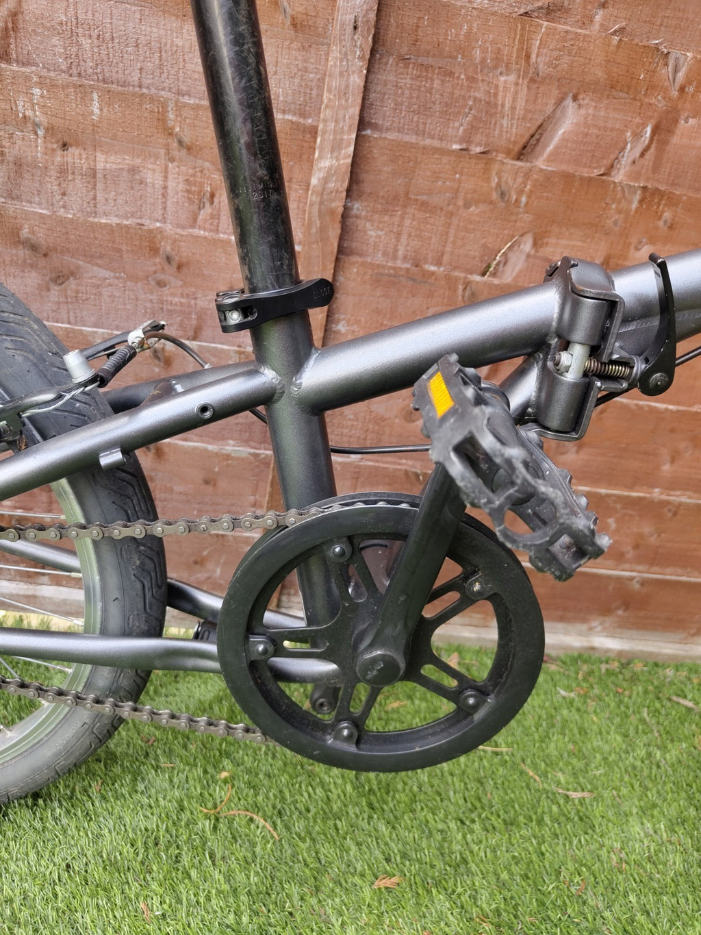B'TWIN Folding Bike 20" Wheel - Compact Foldable Bicycle - Great Condition