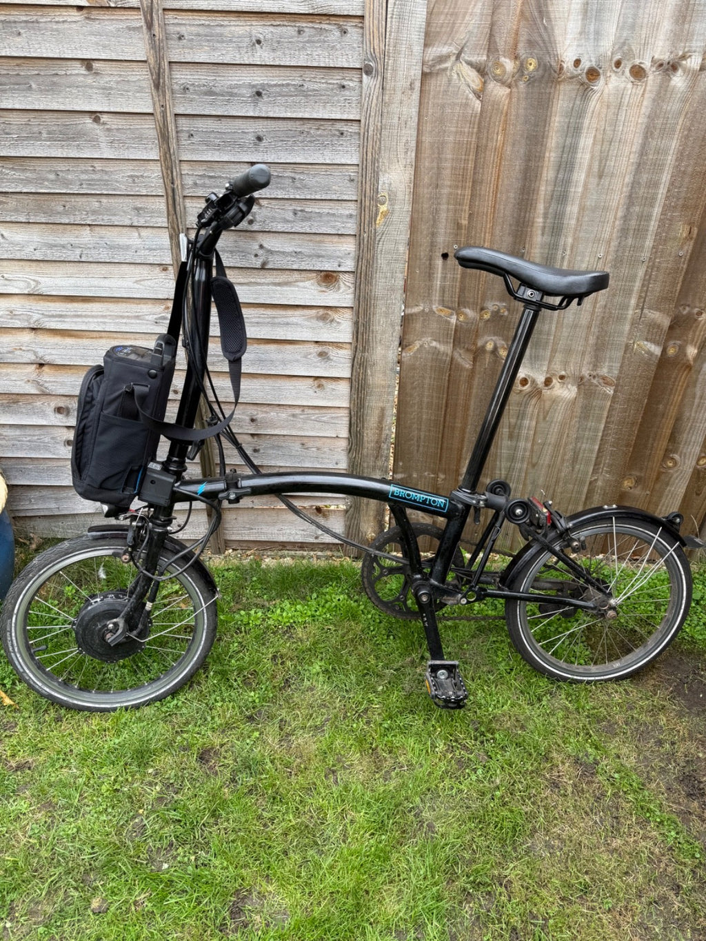 Brompton Electric 3speed folding bike in very good condition
