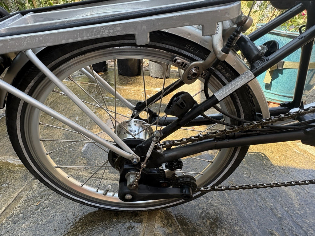 Brompton P6R Black Folding Bike - 6 Speed 2015 with Luggage Rack and Bungees