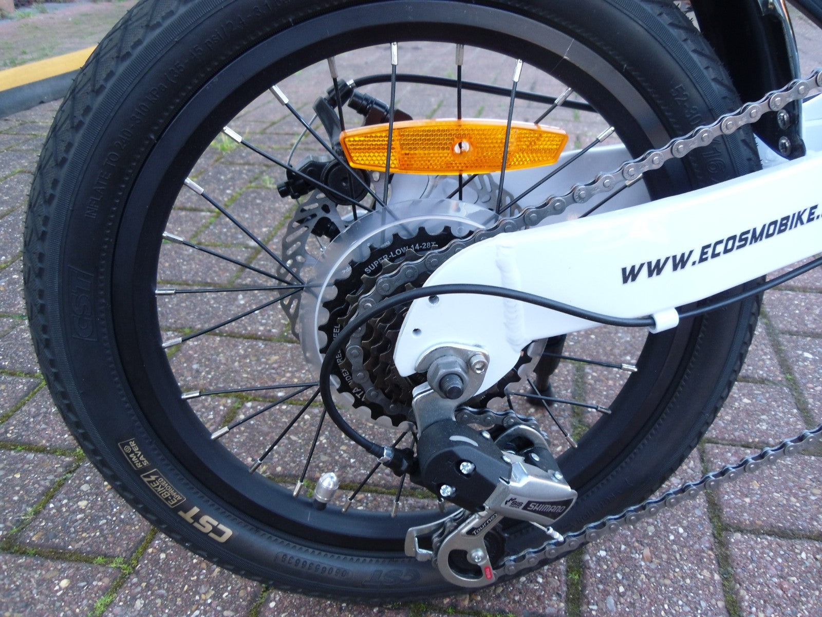 16" folding commuter bike, 6 speed Shimano gears, this is not an E-bike.