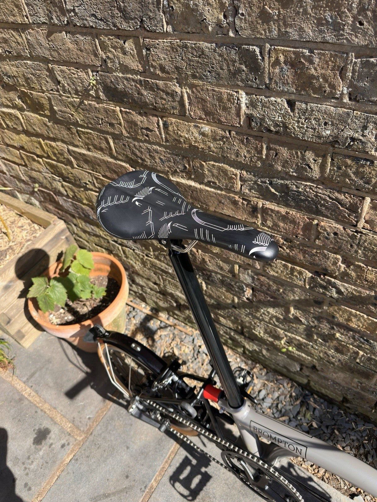 Brompton CHPT3 V3 Bike 6 Speed With Titanium Mudguards and Brompton CHPT3 bag
