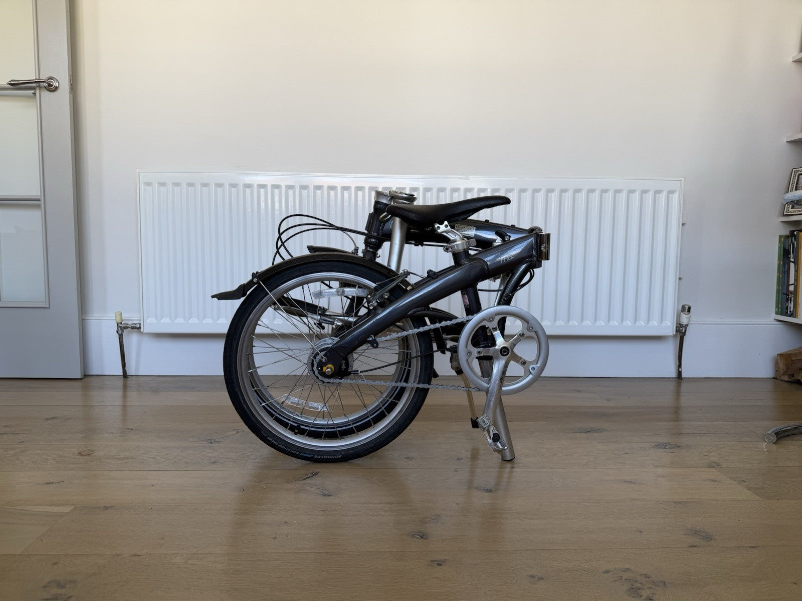 Dahon Mu XL Sport 8-Speed Folding Bike