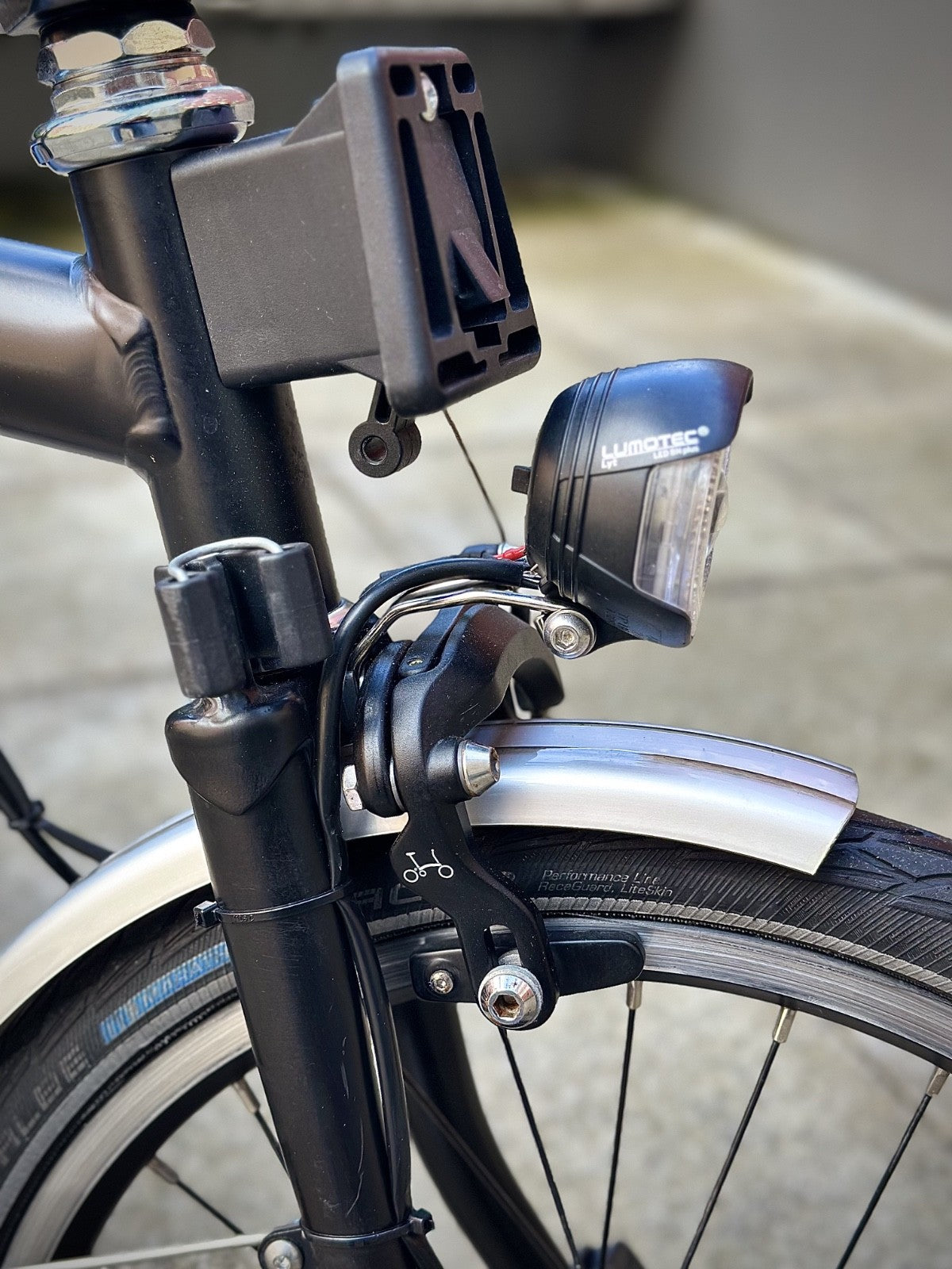 Brompton C Line M3L (3 Speed) Dynamo  2022 folding bicycle - Excellent condition