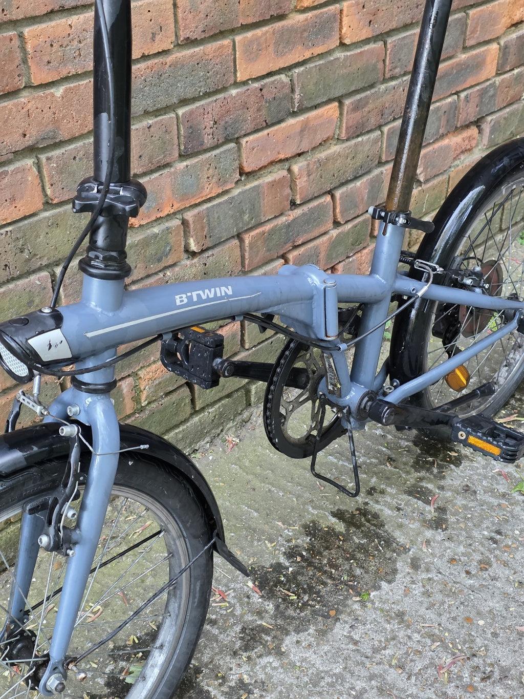 BTWIN FOLD UP BIKE (20" WHEELS)