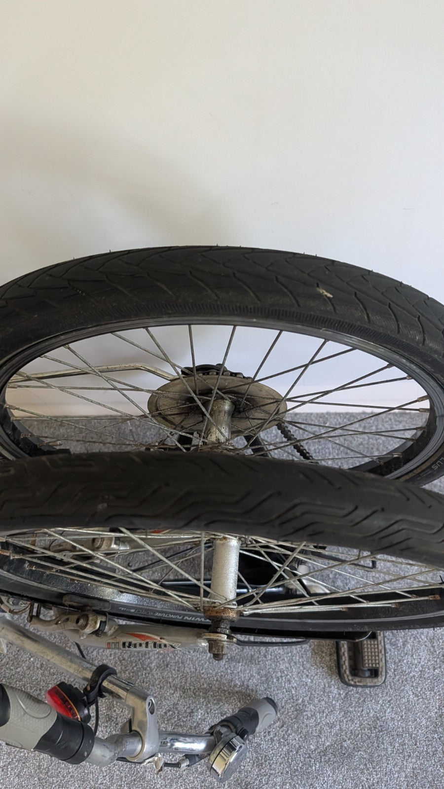 Folding Bicycle, Adults size 20 inch wheels condition used. Collection only!