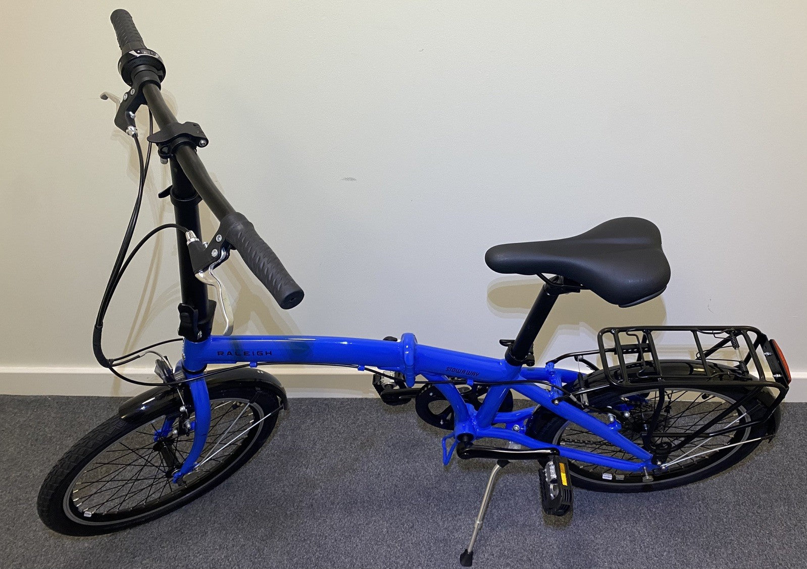 Raleigh Foldable Bike Stow A Way - Lightweight and compact. New unused. RRP £549