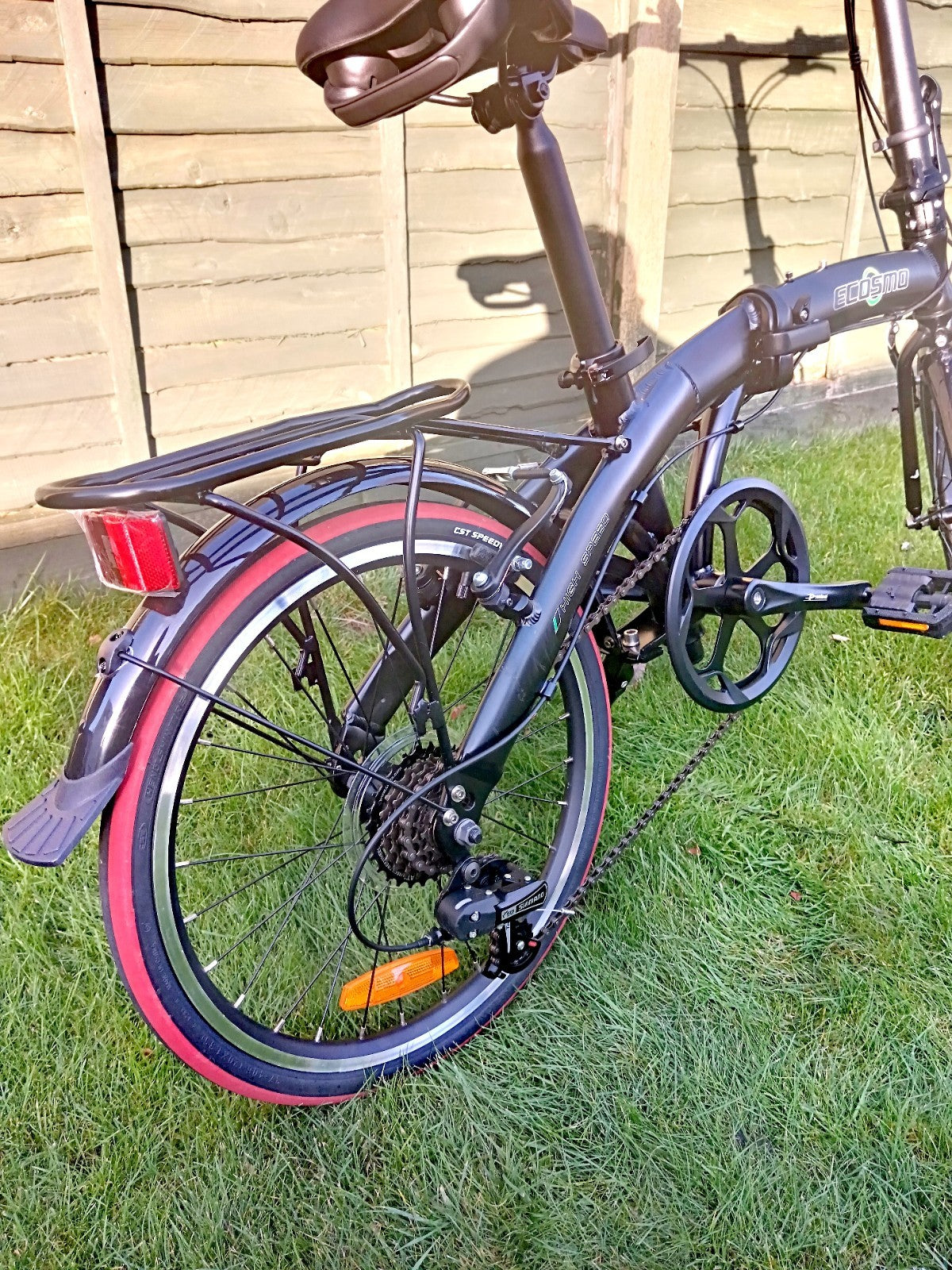 Ecosmo Folding Bike 20” Wheels Shimano 7-Speed – Used Twice – RRP £305