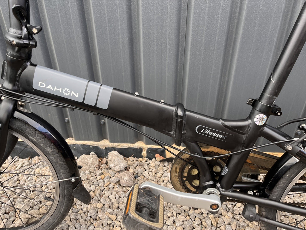 Dahon Vitesse D7HG Folding bicycle.