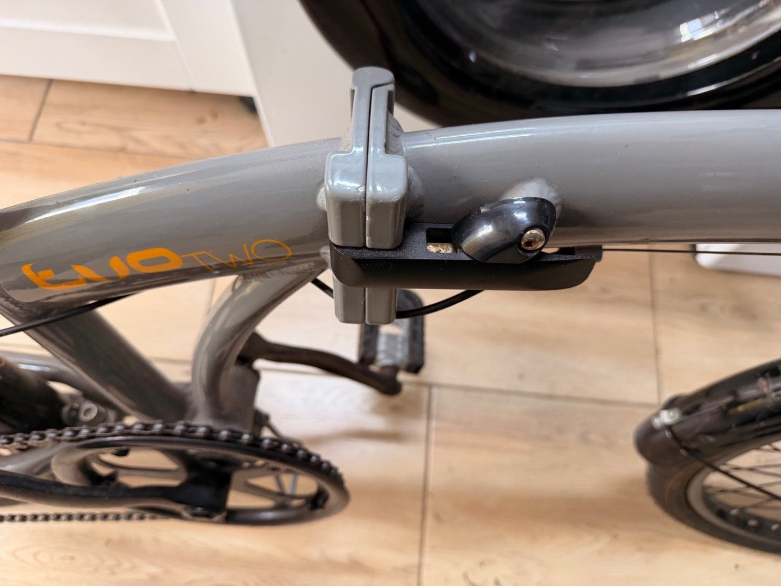 Raleigh Evo Two, folding bike, 7 speed 20" wheels - with Carry Bag.