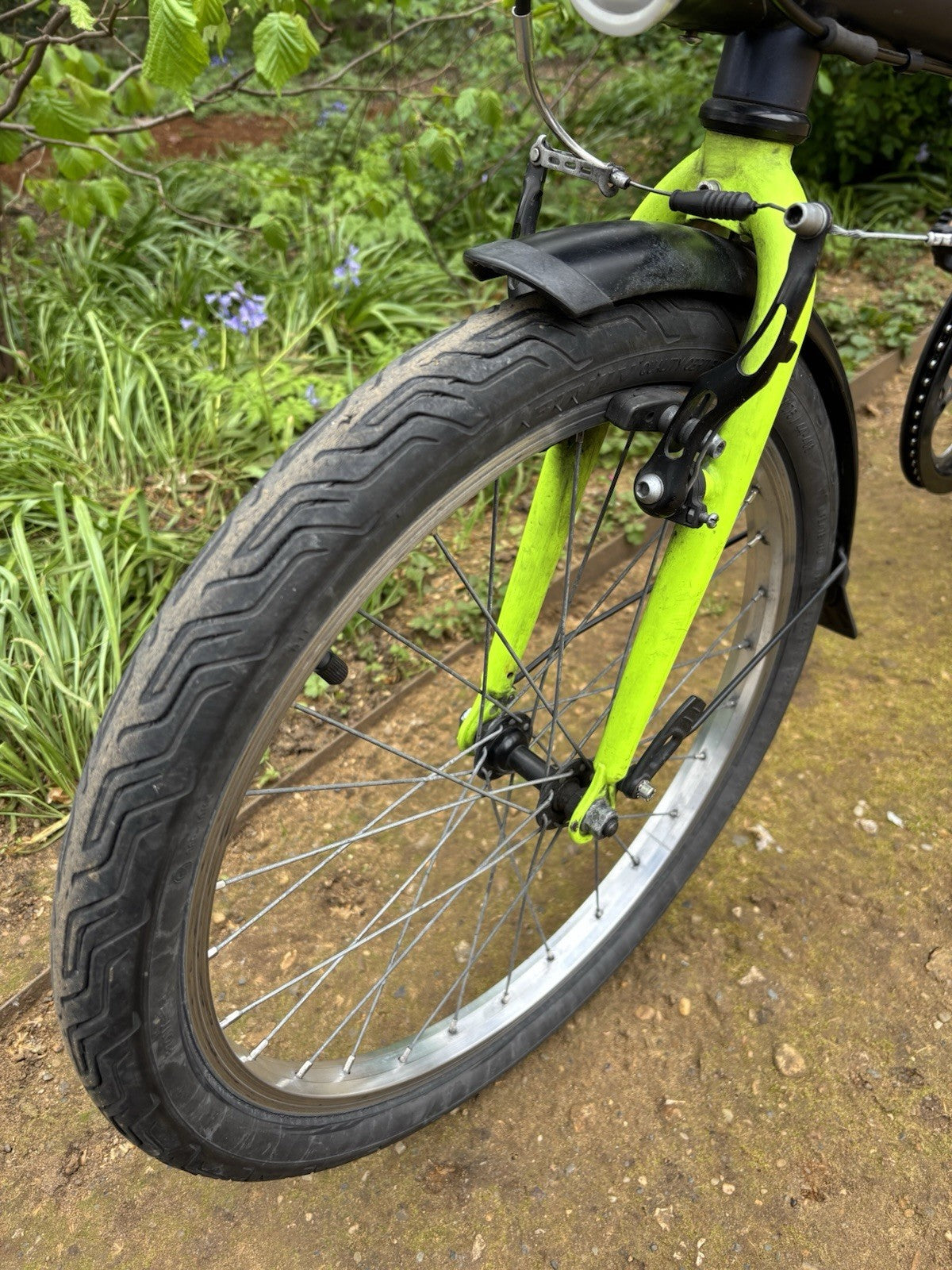 BTWIN Folding Bike 20″ | Urban Commuter Bicycle | 6-Speed Bike | Great for City
