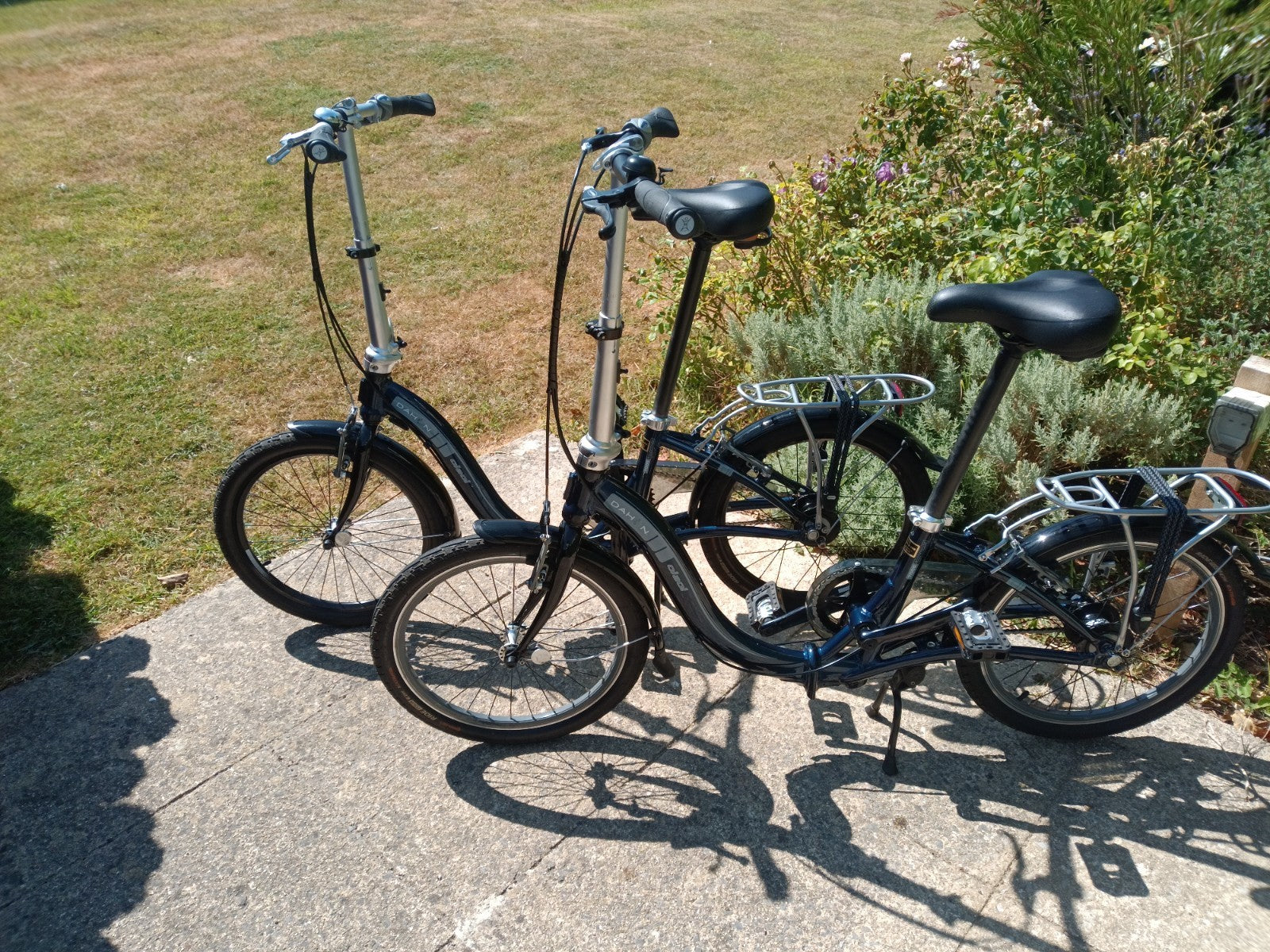 Pair of Dahon Ciao Custom Folding Bicycles Lightweight Unisex Step Through Frame