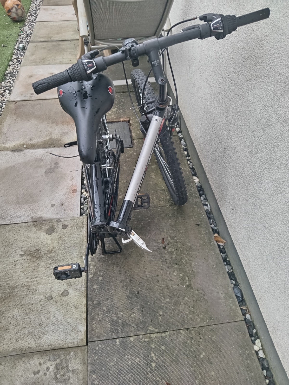 Cross Explorer Folding Bike 26 in Flat Bar Twist Grip V-Brake Front Sus Black