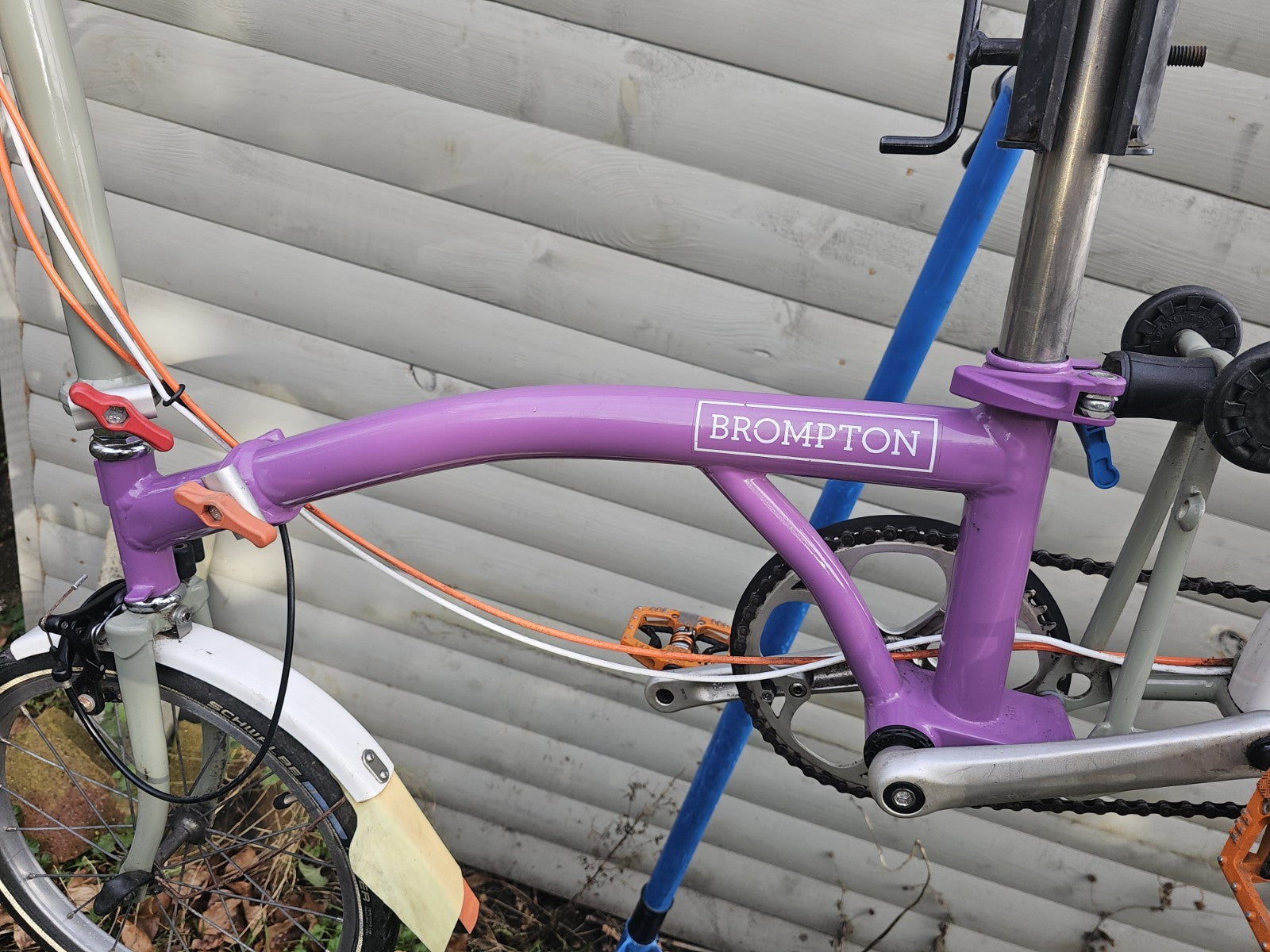 Bespoke Brompton S3L - titanium seatpost, Brooks saddle, unique colours and more