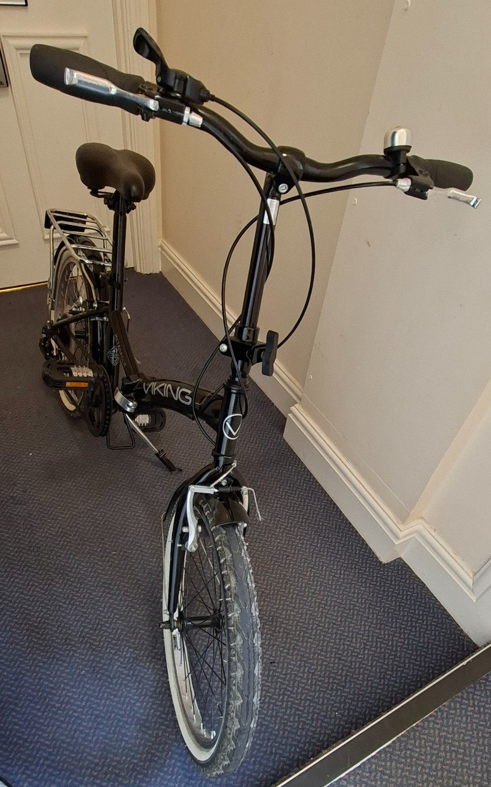 Viking Metropolis Folding bike 6 gears with stand and rack