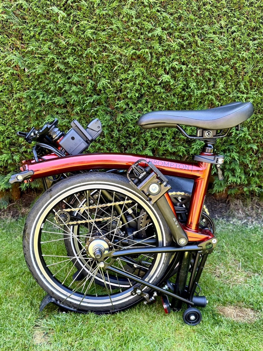 Brompton (Elect) C Line Explore Flame Lacquer - Mid Bars - 2024