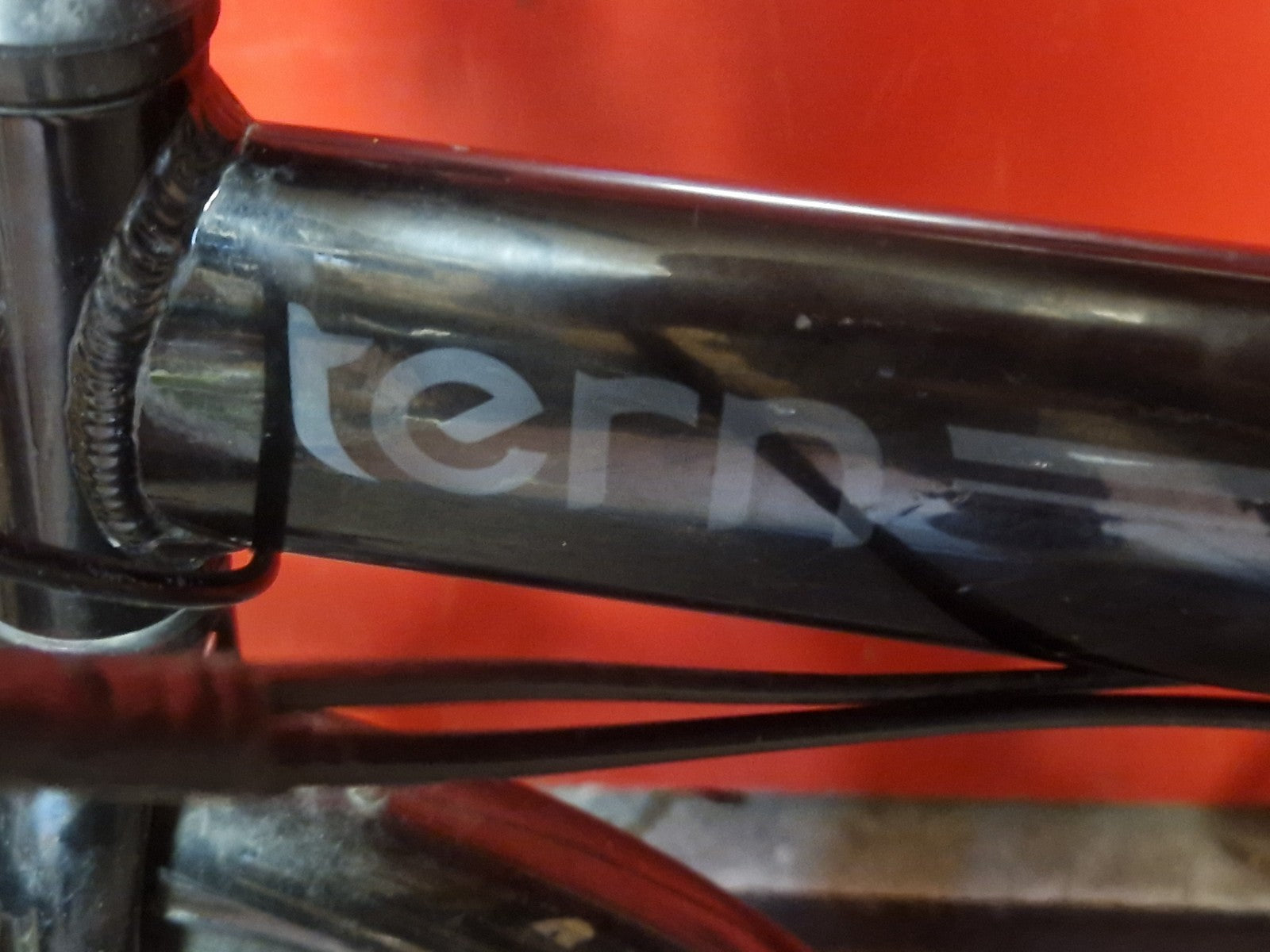 Tern Link B7 Folding Bike - Great for Public Transport - Compact Storage