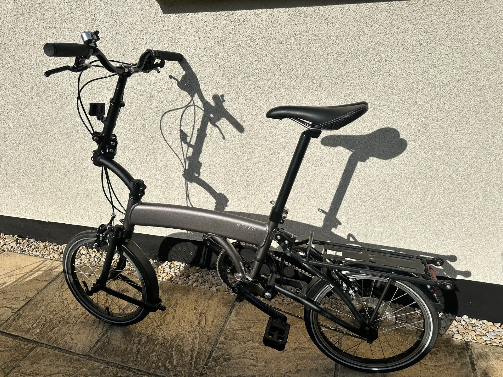 Mezzo Folding Bike D9 very lightly used 9 gears excellent condition