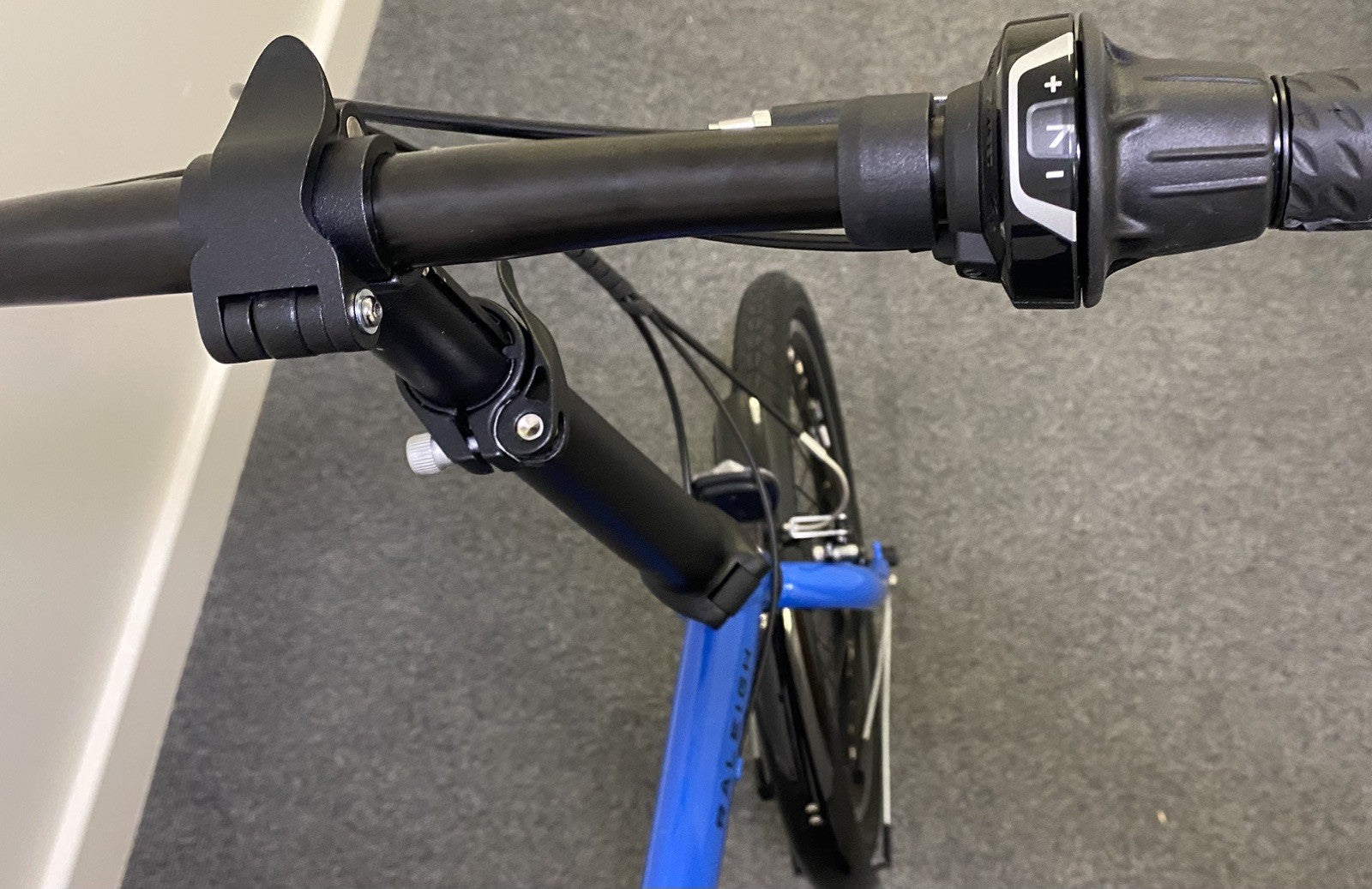 Raleigh Foldable Bike Stow A Way - Lightweight and compact. New unused. RRP £549