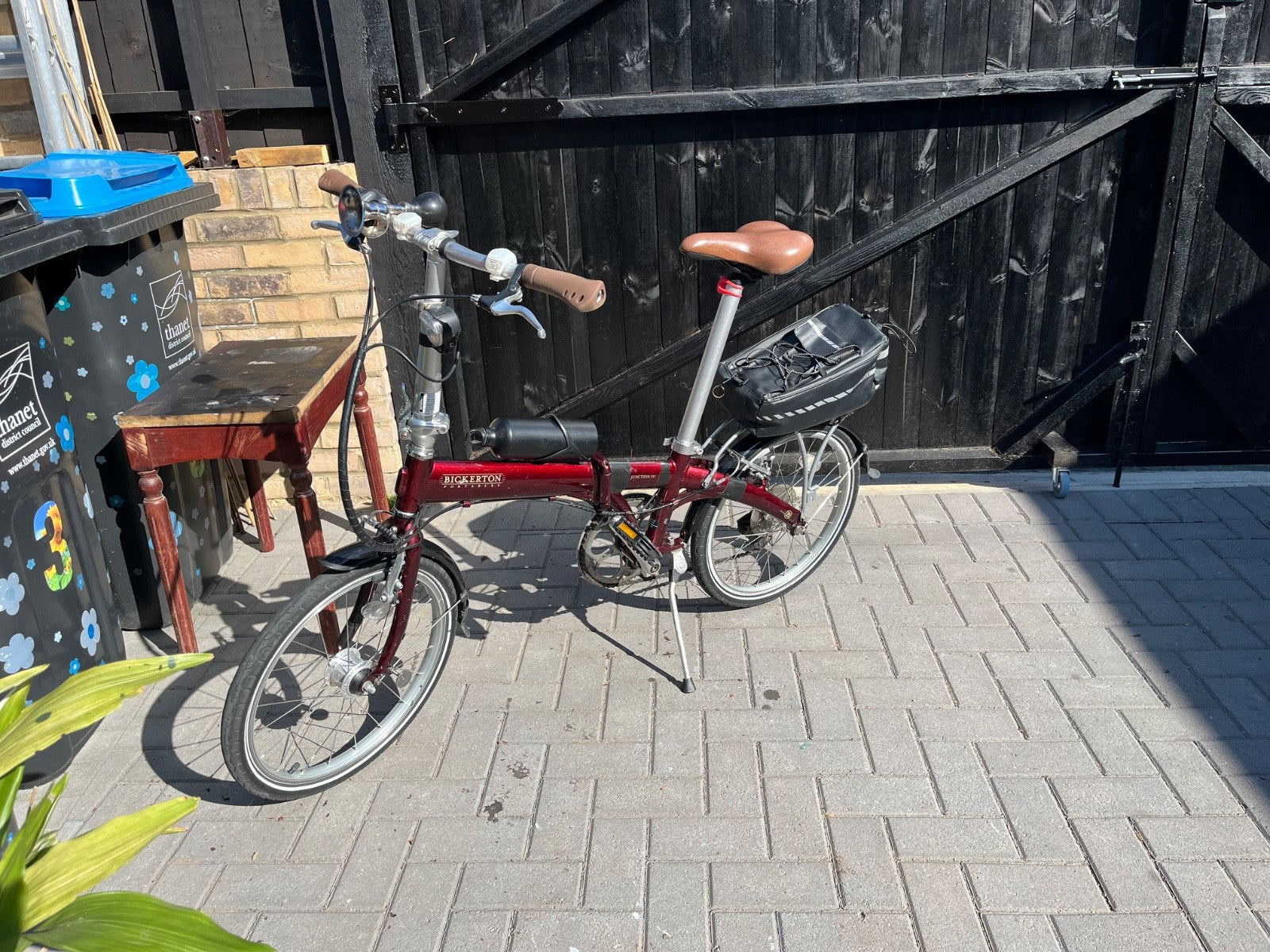 Bickerton  1707 Mark B folding bicycle, red, 7 gears, gel saddle