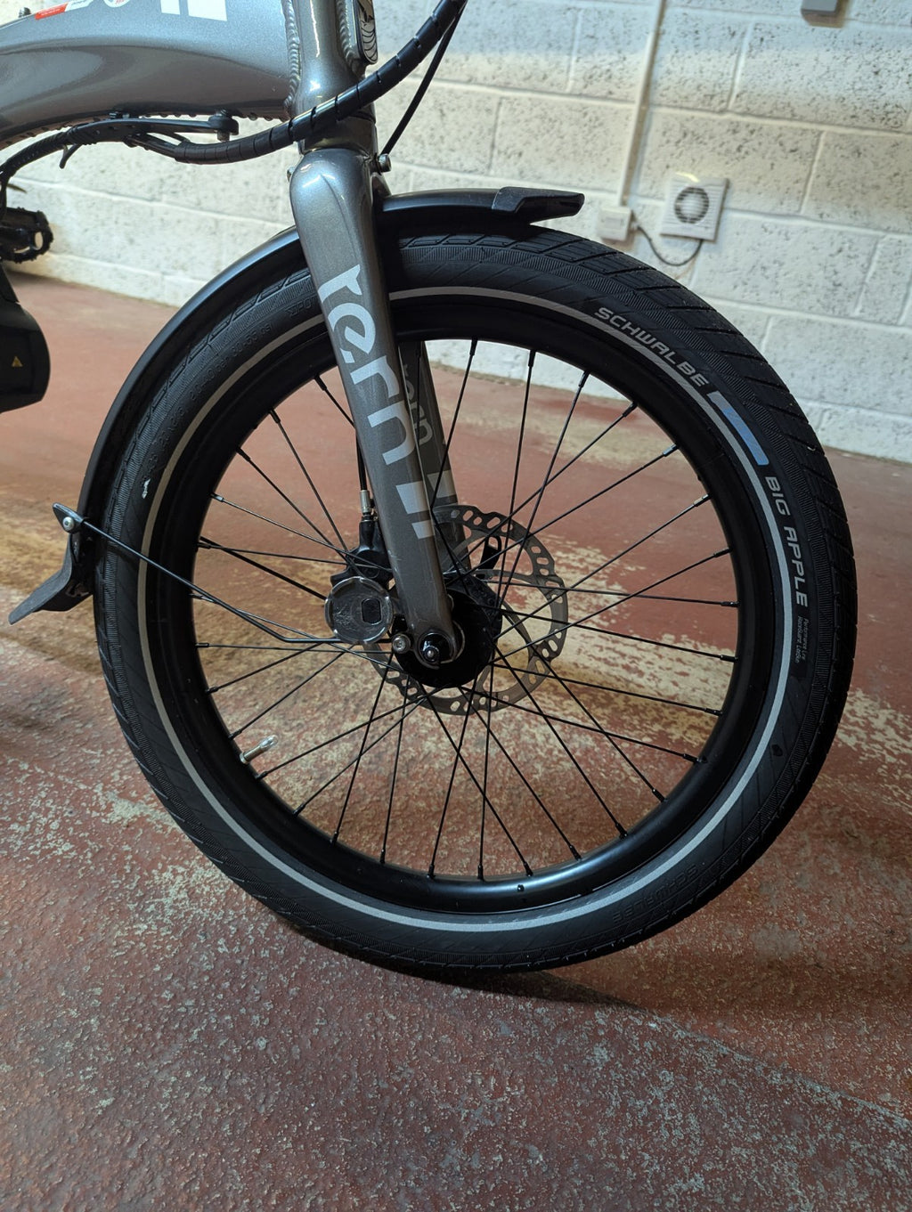 Tern Vektron S10 folding bike. Bosch Performance Line & Shimano Deore 10 gears