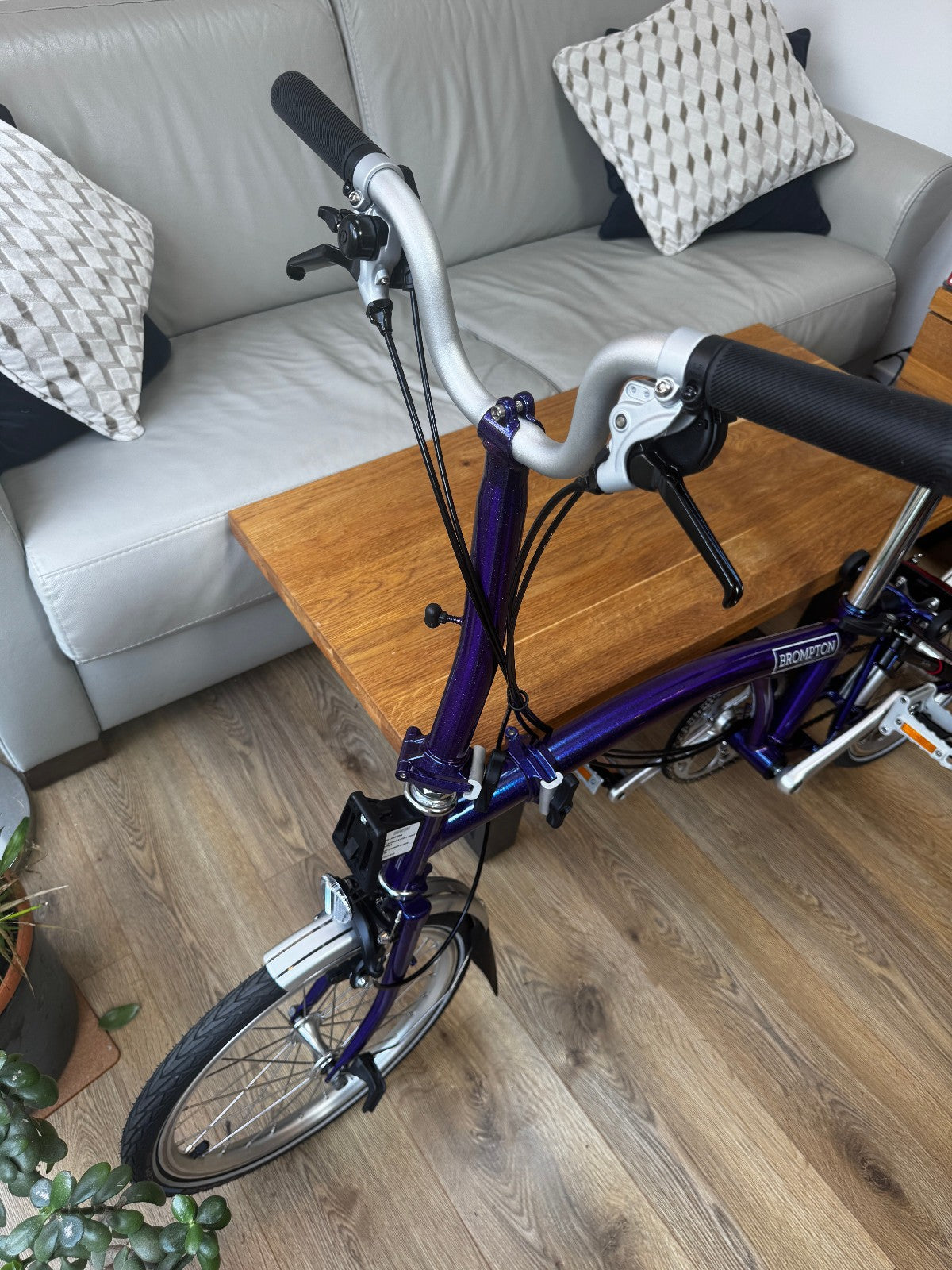 Brompton M6L Folding Bicycle - PURPLE METALLIC - 6 Speed - MINT