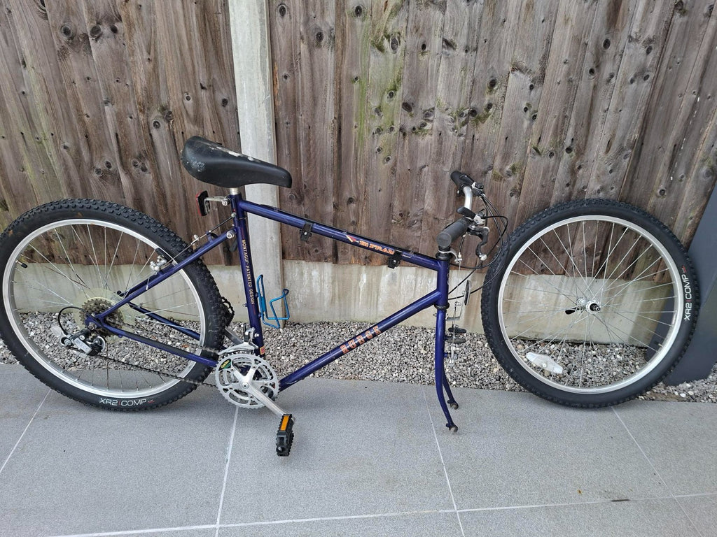 Bicycle Mens Medium FOLDING Bi- Frame!