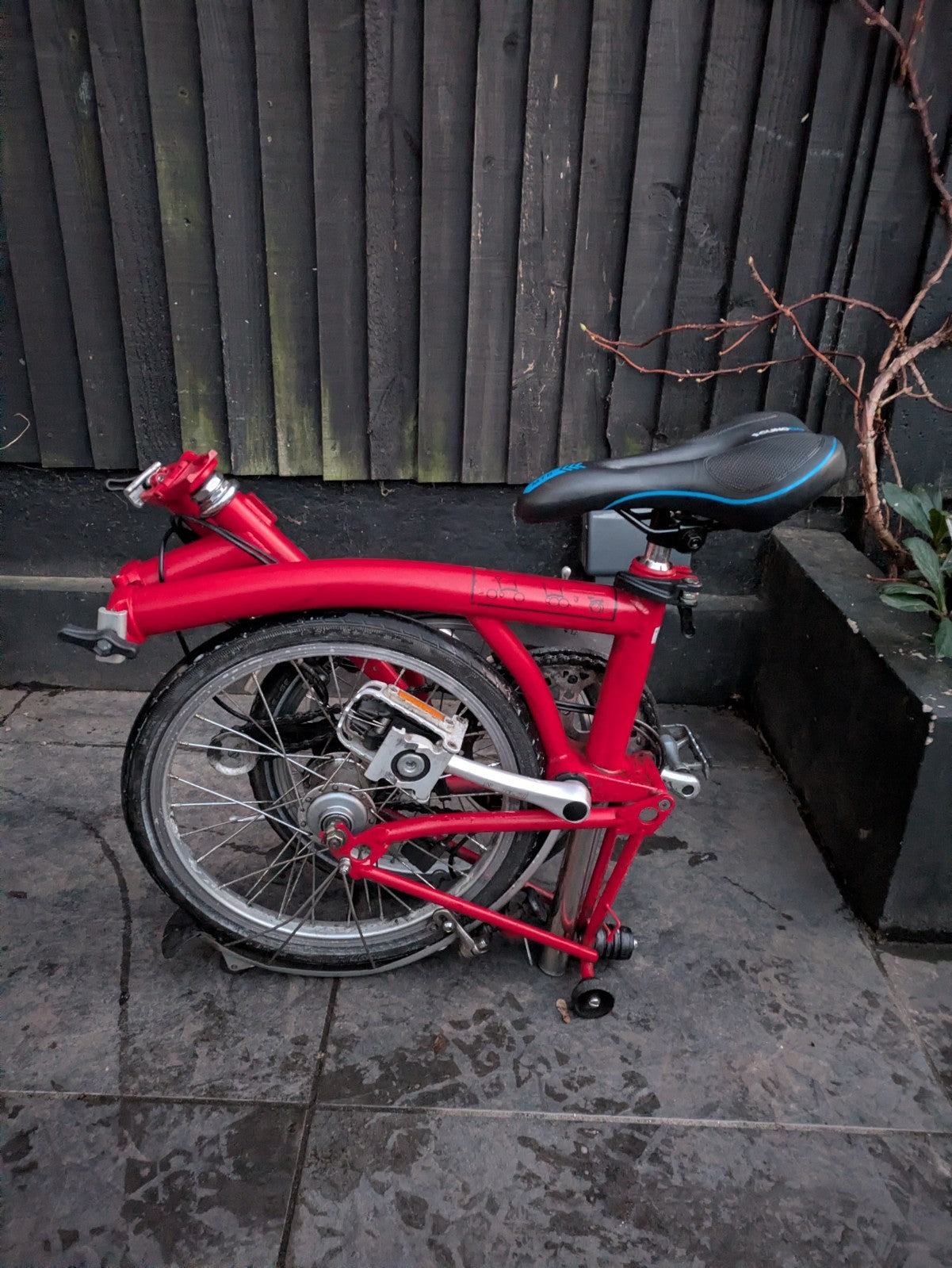 Brompton - 3 gears - Red - Good condition and smooth ride